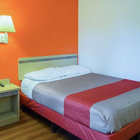 צ'רלסטון West Ashley Inn מראה חיצוני תמונה