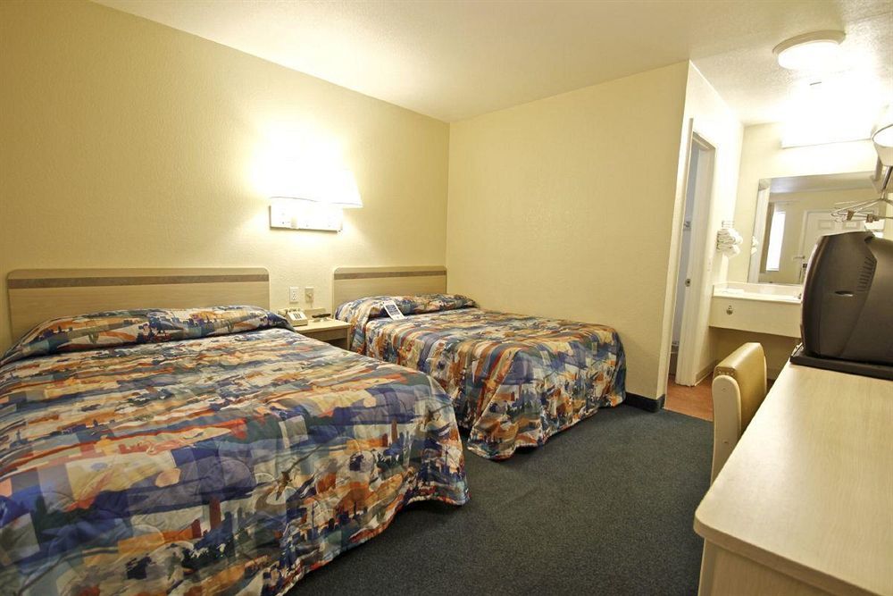 צ'רלסטון West Ashley Inn מראה חיצוני תמונה